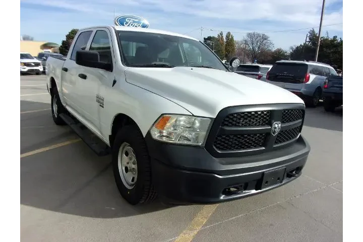 $18850 : Ram 1500 Classic 2021 4x4 SS image 4