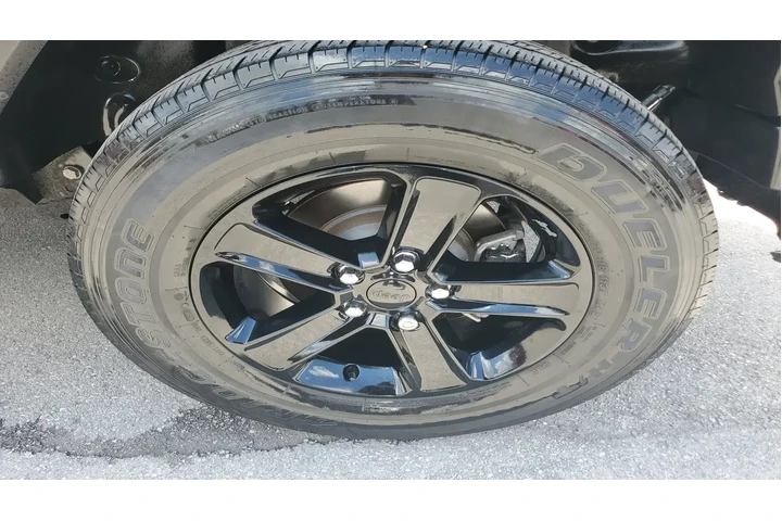 $26990 : Jeep Wrangler Unlimited 2020 image 9