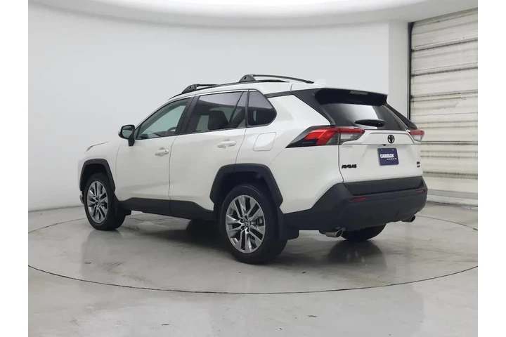 $33998 : Toyota RAV4 2022 AWD XLE Pre image 2