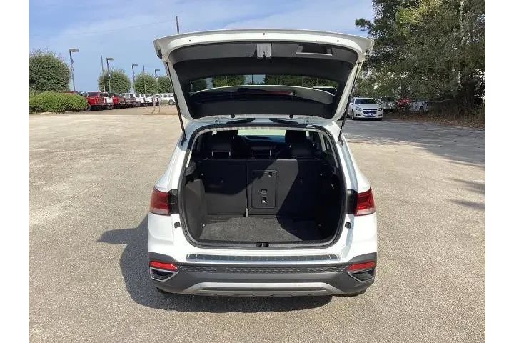 Volkswagen Taos 2022 SE 4dr image 9