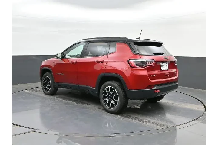 $23992 : Jeep Compass 2025 4x4 Trailh image 5
