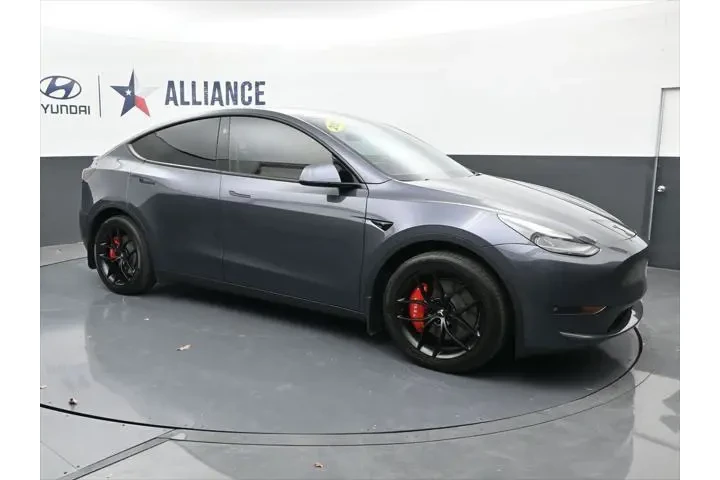 $33988 : Tesla Model Y 2023 AWD Long image 10