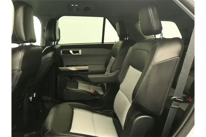 $32958 : Ford Explorer 2023 AWD XLT 4 image 10