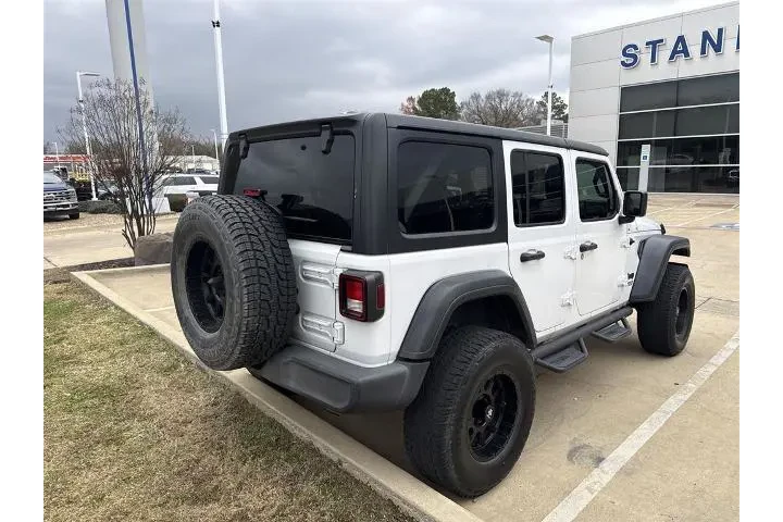 $18995 : Jeep Wrangler Unlimited 2018 image 4