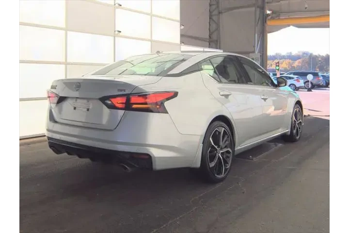 $22527 : Nissan Altima 2024 2.5 SR 4d image 4