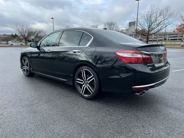 $13500 : 2016 Accord Touring image 8