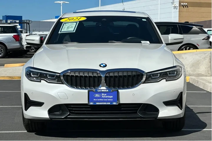 $28400 : BMW 3 Series 2021 330e 4dr S image 8