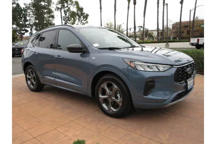 $20898 : Ford Escape 2024 ST-Line 4dr image 6