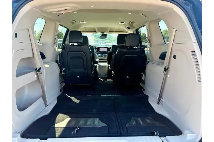 $23273 : Chrysler Pacifica 2023 Touri image 6