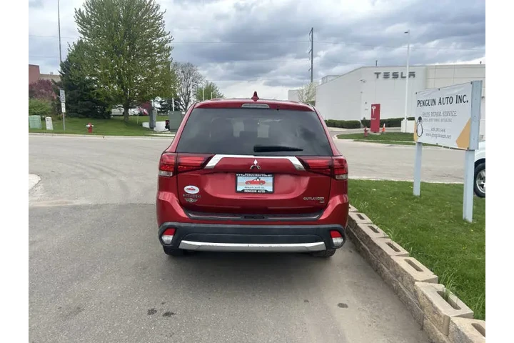 $9990 : 2018 Outlander SE image 5