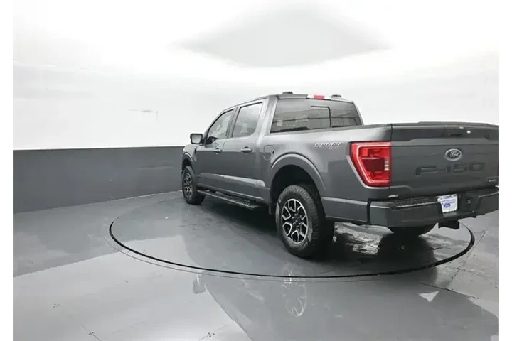 $39465 : Ford F-150 2022 4x4 XL 4dr S image 5