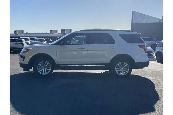 $16490 : Ford Explorer 2019 AWD XLT 4 image 7