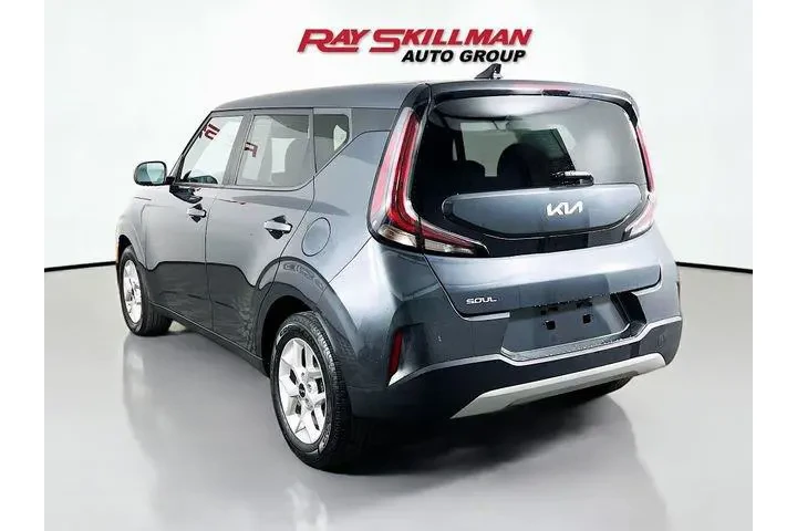 $19975 : Kia Soul 2023 LX 4dr Crossov image 5