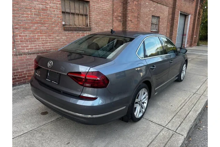 $9999 : 2017 Passat 1.8T SEL Premium image 6