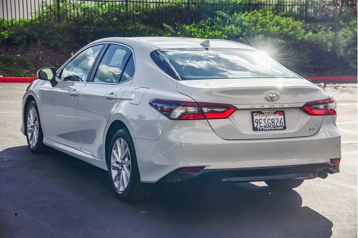 $21494 : Toyota Camry 2023 LE 4dr Sed image 5