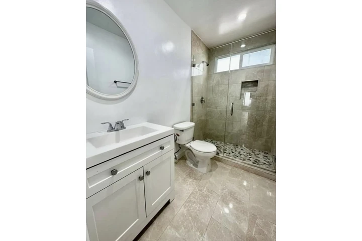 $1200 : ¡LUJOSO APT 1 RECÁMARA 1 BAÑO! image 7