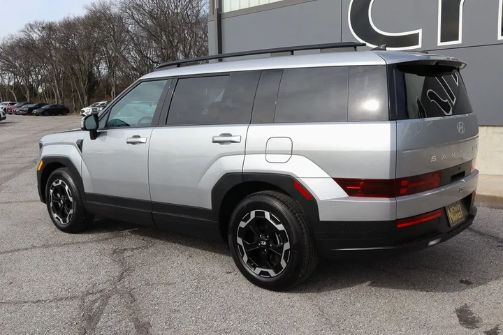 $28988 : 2025 Santa Fe SEL FWD image 6