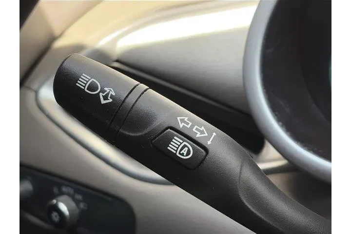 $19394 : Chevrolet Malibu 2025 LS 4dr image 9