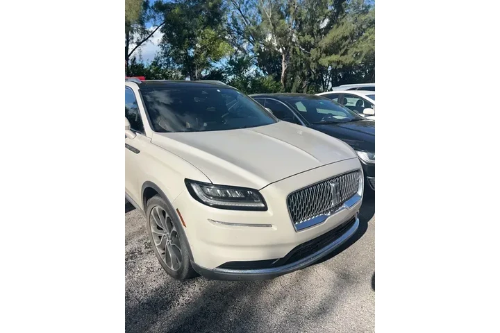 $31990 : Lincoln Nautilus 2022 Reserv image 2