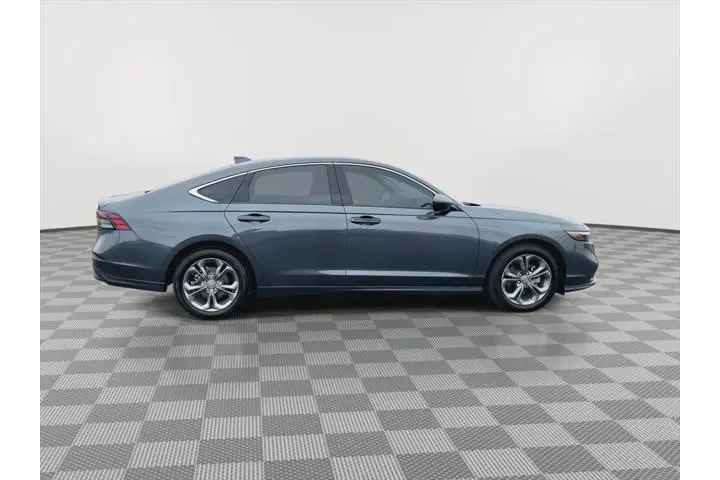 $28000 : Honda Accord 2024 EX 4dr Sed image 9