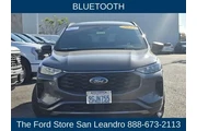 $21483 : Ford Escape 2023 ST-Line 4dr thumbnail