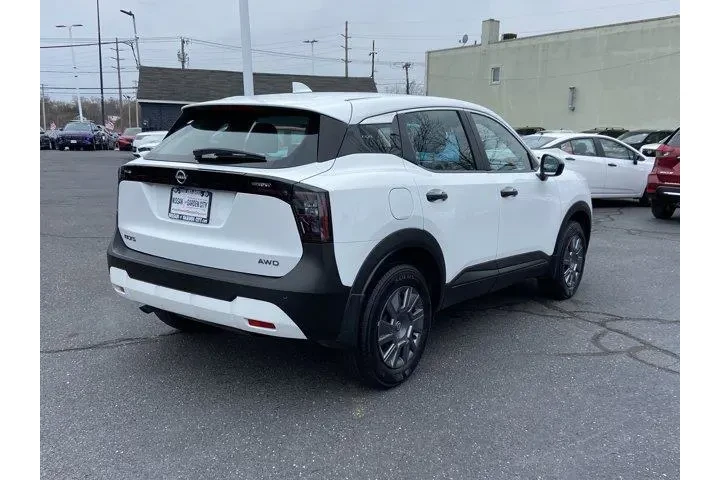 $18550 : Nissan Kicks 2025 AWD S 4dr image 4