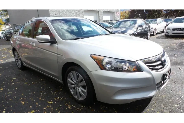 $6700 : 2011 Accord EX image 3