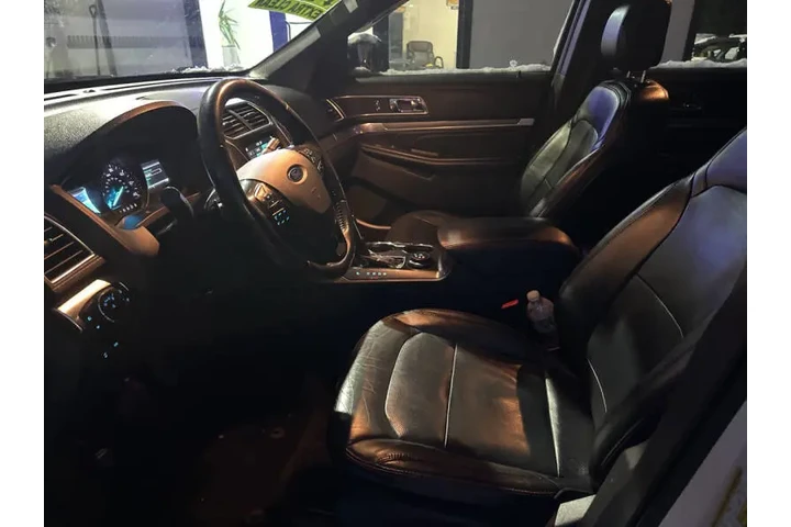 $16995 : 2017 Explorer Sport image 8