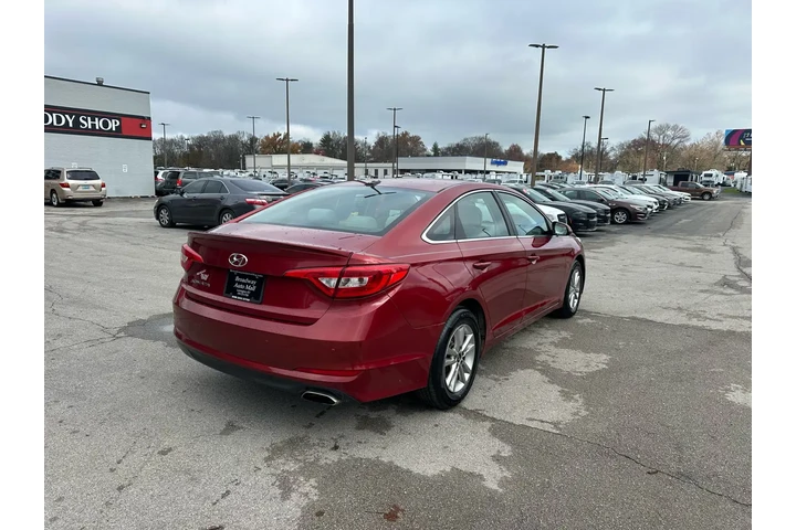 $6980 : 2015 Sonata 4dr Sdn 2.4L SE P image 2