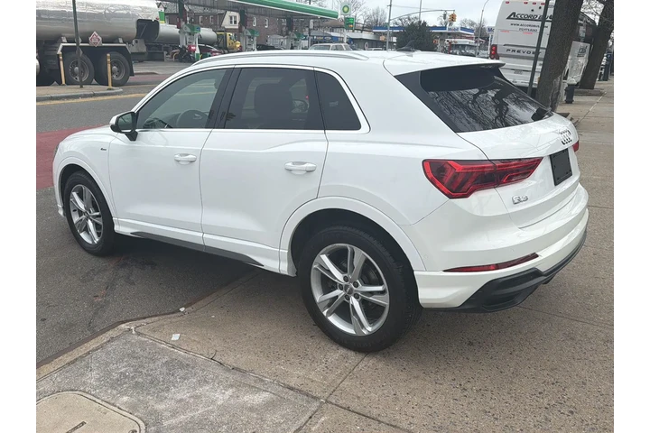 $21977 : Audi Q3 2020 AWD quattro S l image 8