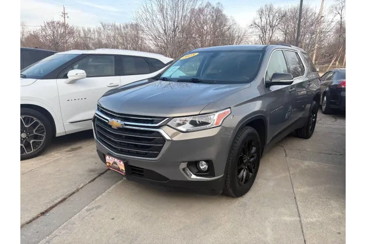 $14950 : 2018 Traverse LT Cloth image 1