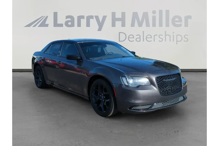 $26193 : Chrysler 300 2022 Touring 4d image 7