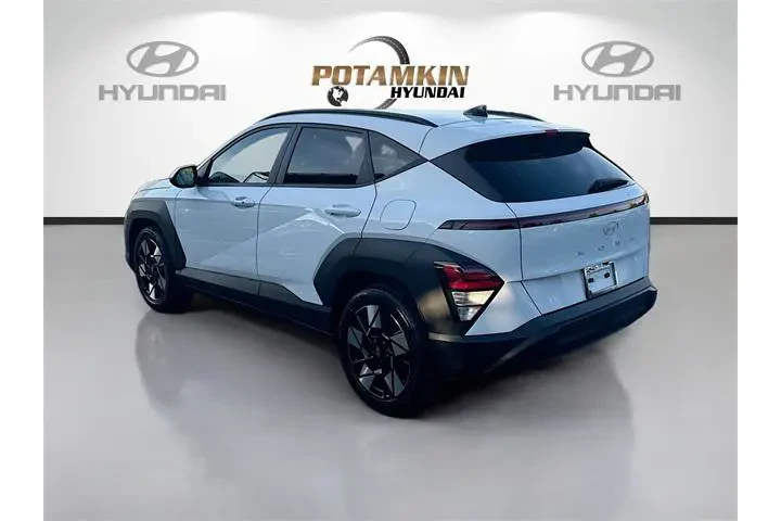 $17263 : Hyundai KONA 2024 SEL 4dr Cr image 7