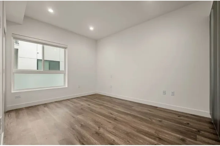 $2687 : 2bed apartment in LA image 5