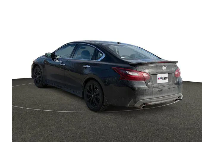 $14994 : Nissan Altima 2018 2.5 SR 4d image 3