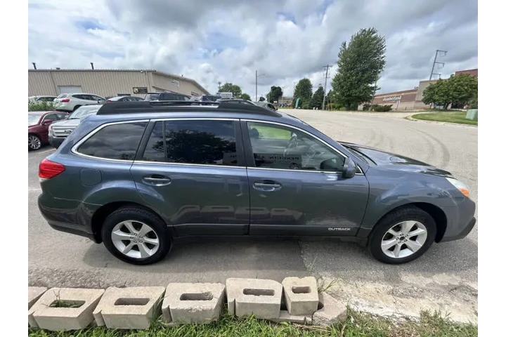 $6990 : 2013 Outback 2.5i Premium image 6