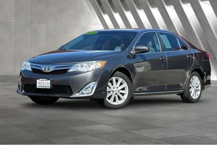 $17400 : Toyota Camry 2014 XLE 4dr Se image 2