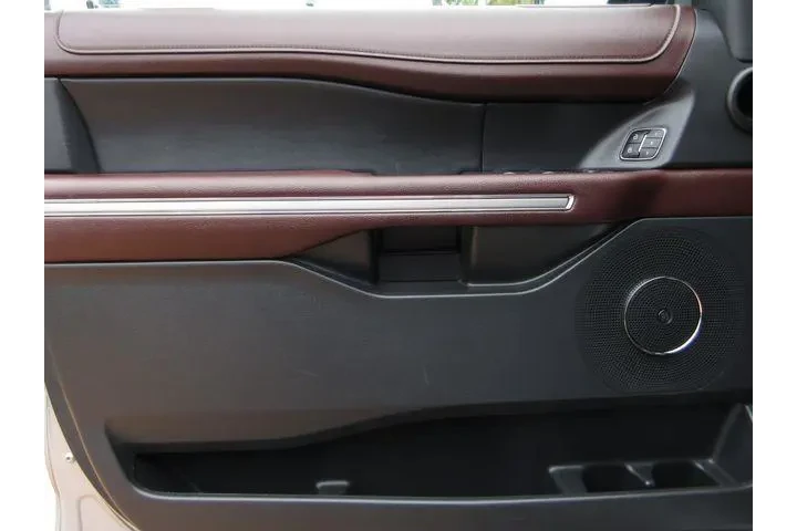 $39999 : Ford Expedition MAX 2023 4x4 image 9