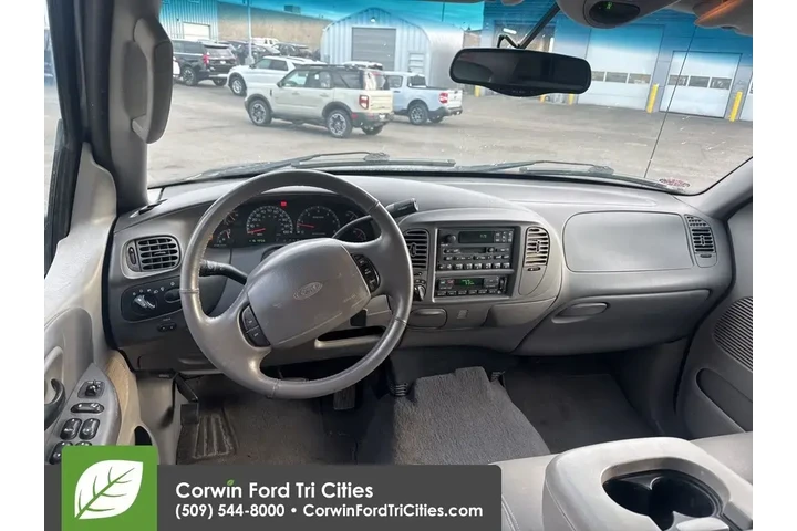 $11989 : Ford F-150 2002 4dr SuperCre image 2