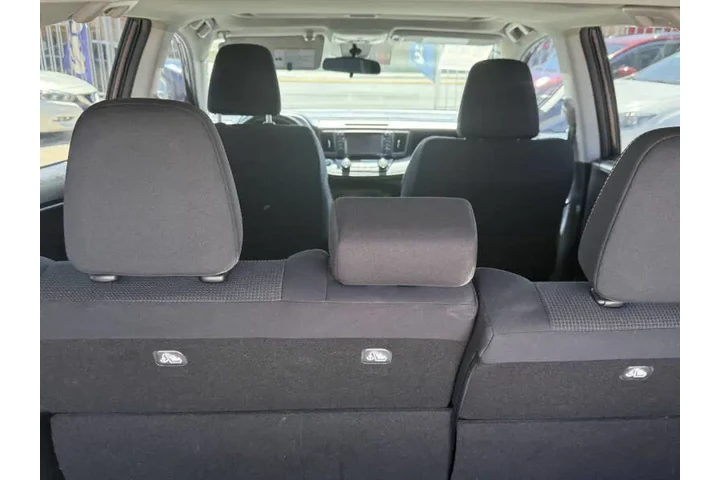 $12900 : 2017 RAV4 XLE image 9