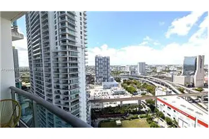 $4000 : Rental property with 2 bedro image 9