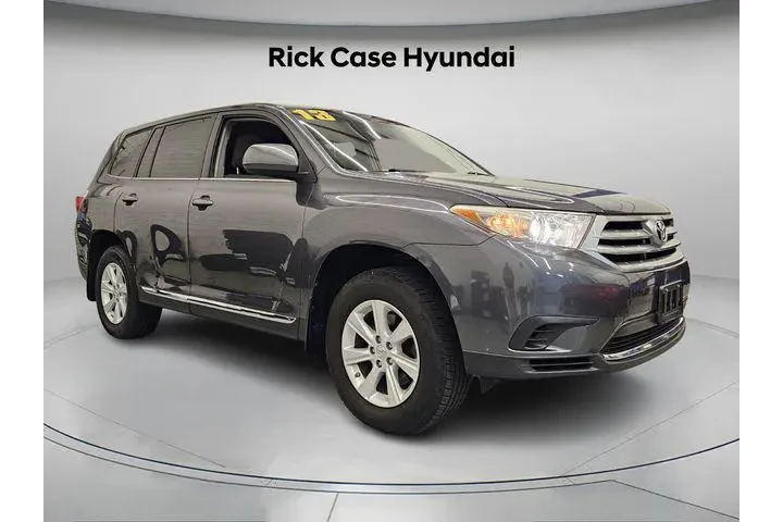 $15791 : Toyota Highlander 2013 Base image 9