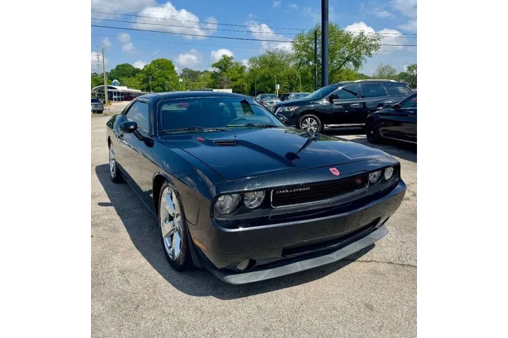 $9500 : 2010 Challenger R/T image 4