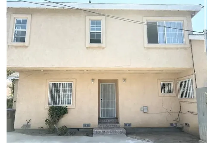 $1500 : Fully Furnished 3BR/2.5BA image 2