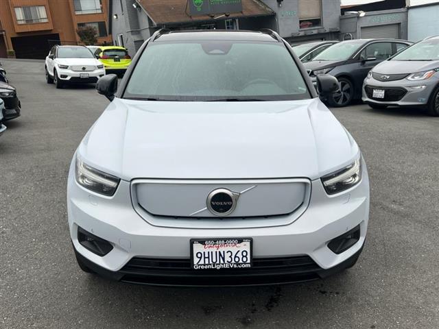 $33500 : Used 2022 XC40 Recharge P8 eA image 3