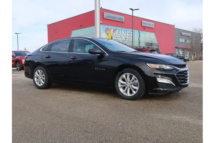 $17777 : Chevrolet Malibu 2024 LT 4dr image 2