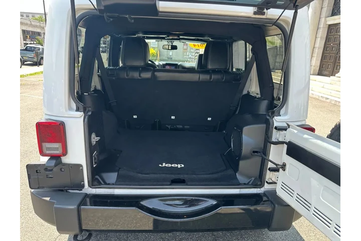 $17995 : 2014 JEEP WRANGLER image 10