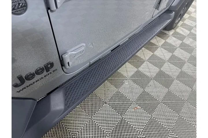 $27000 : Jeep Wrangler 2023 4x4 Sport image 9