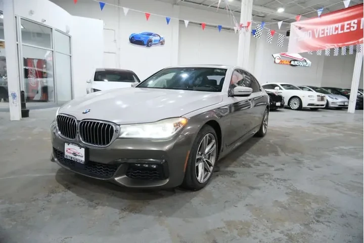 $28175 : 2016 BMW 750i xDrive M SPORT image 4