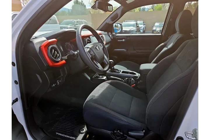 $32998 : Toyota Tacoma 2019 4x4 TRD S image 10